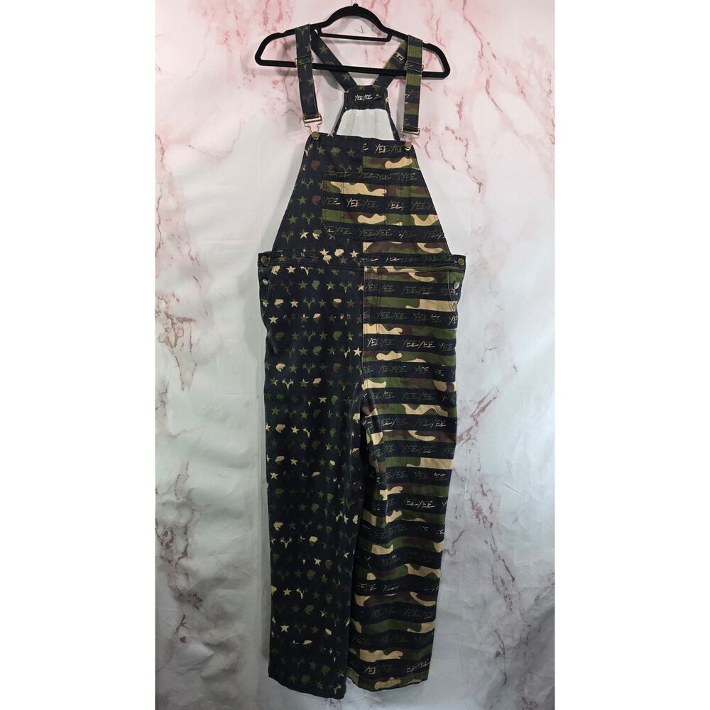 Yee Yee Overalls Mens Medium Camo Striped Flag Woodland Jungle Bib Fish Moose